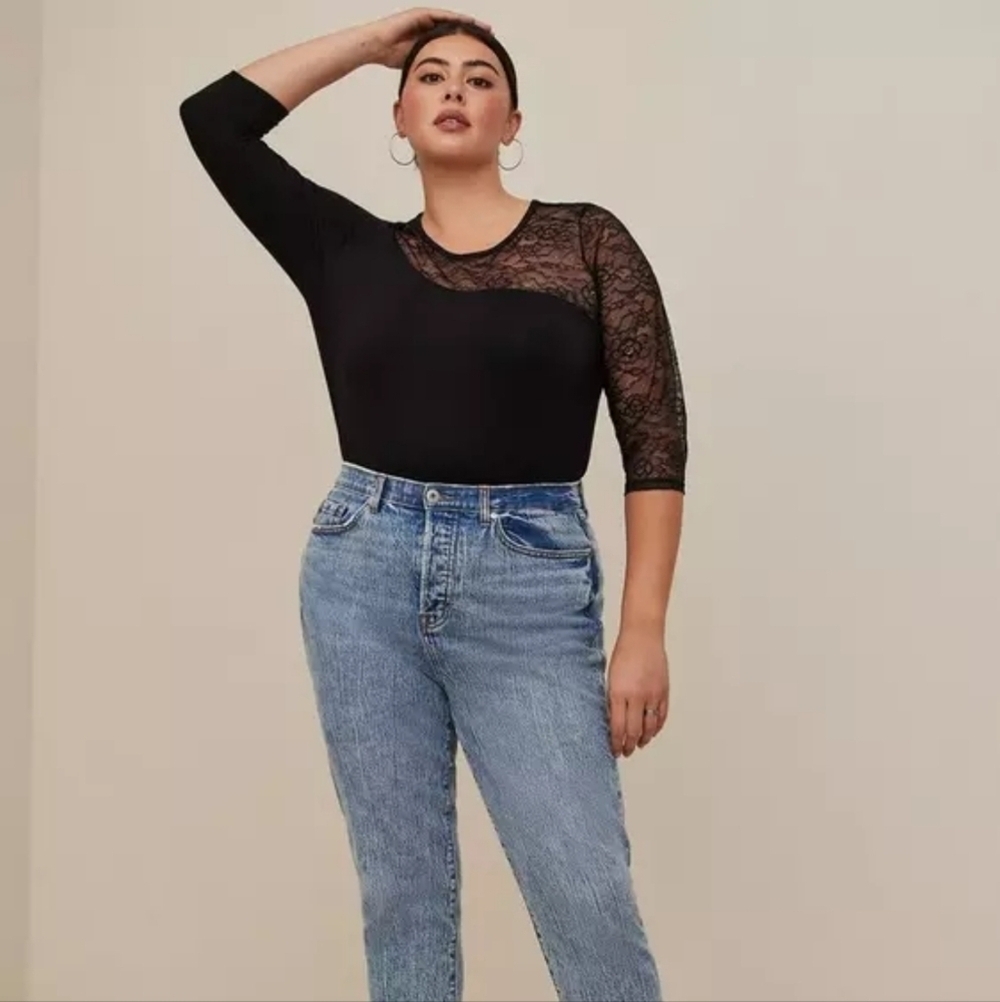 Torrid lace tee 2x Super Soft Asymmetrical Lace Pieced Crew neck 2x